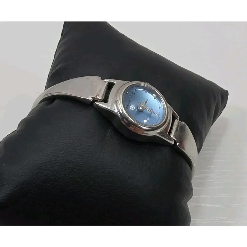 Ellemenno Women’s Silver Tone Stainless Steel Watch Blue Face New Battery W335